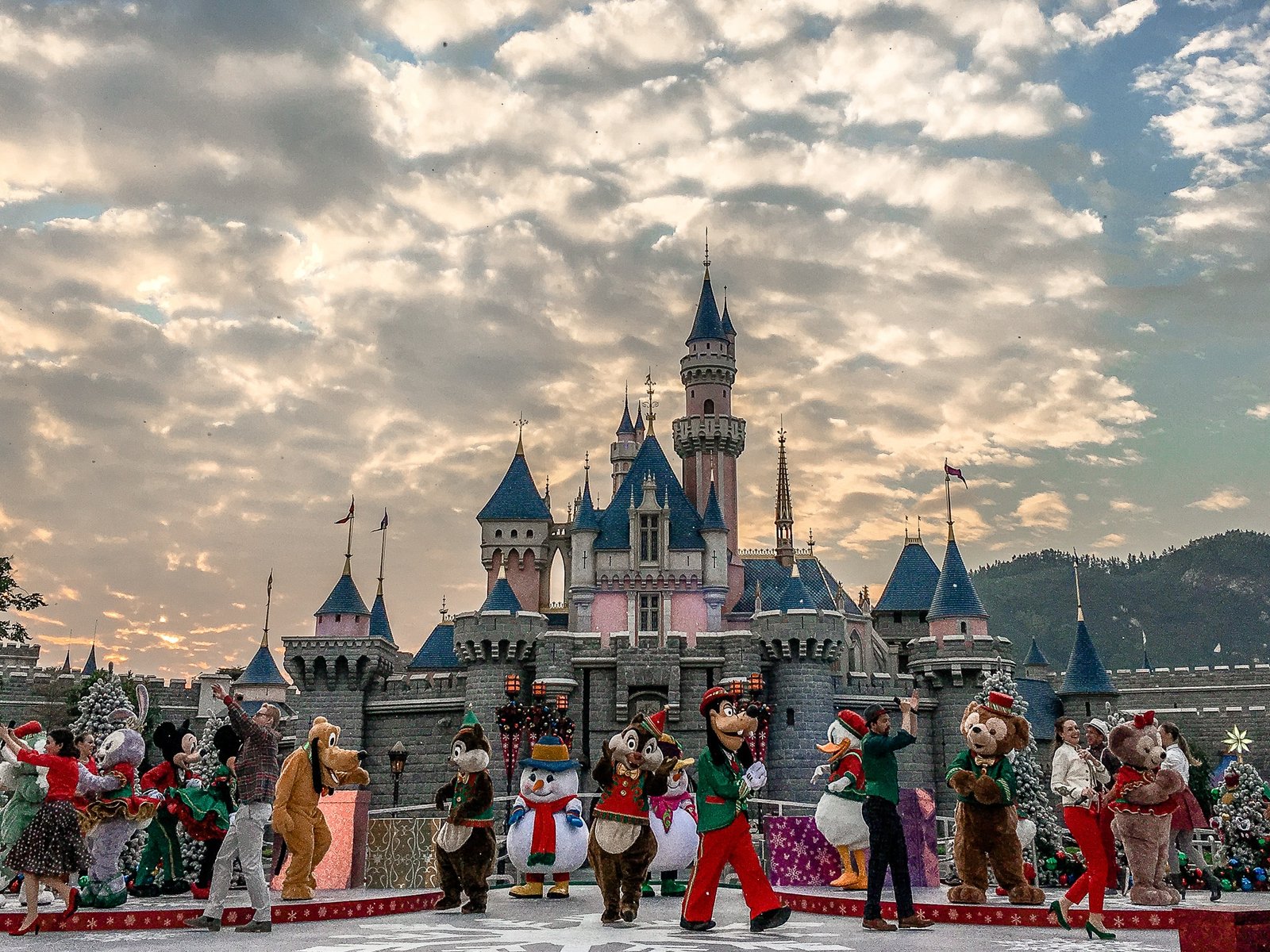 Panduan Bermain Seharian di Hong Kong Disneyland